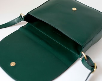 Crossbody Saddle Bag Forest Green Leather: Handmade Minimalistic