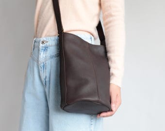 Bucket Bag Upcycling Leder Schokolade, Lederbeutel, Schultertasche