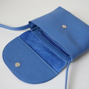 Minimalistische Schultertasche echt Leder Kornblumenblau, kleine Tasche, Handtasche, 11 Farben erhältlich image 3