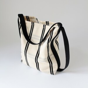 Multifunktionale Tasche Natur / Schwarz, Schultertasche