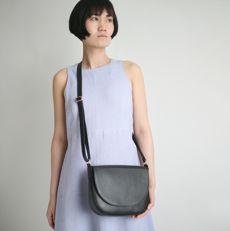 Crossbody Saddle Bag Black Leather, minimalistic shoulder bag Black
