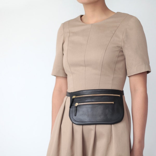 Black Flat Fanny Pack Double Zipper Black Leather: Handmade Bum Bag