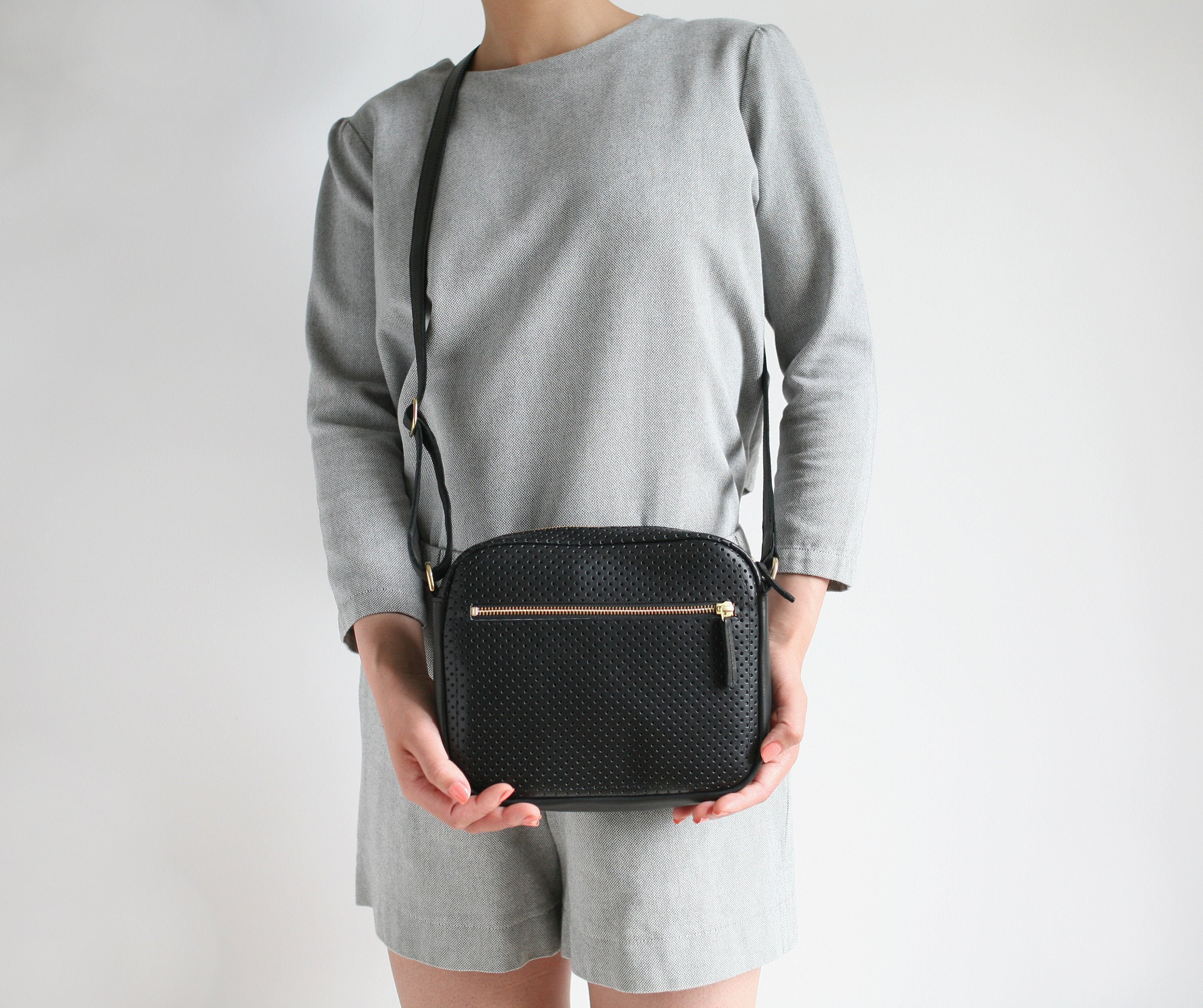 CLASSIC CROSS BODY BUM unescapable BAG FAIRLEY