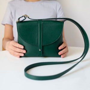 Crossbody Box Bag Forest Green Leather, bolso de cartera, bolso de cuero, bolso de hebilla imagen 3