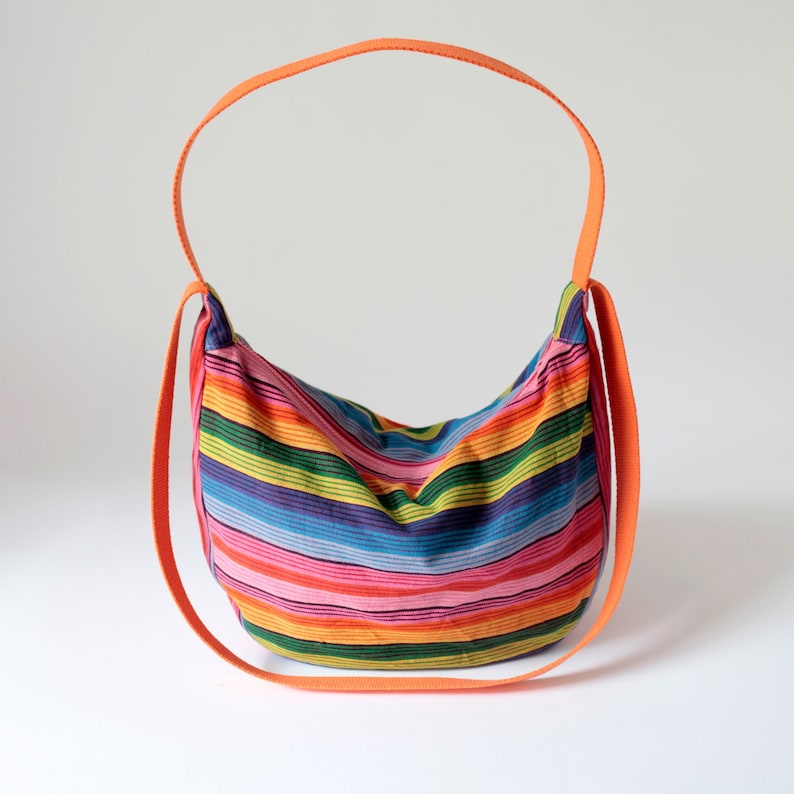 Bolso bandolera POUCH Upcycling rayas de colores imagen 2