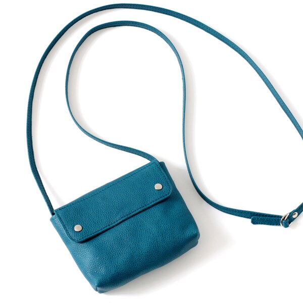 LETZTE Partytasche Mini echt Leder in Türkisblau mit Innentasche und verstellbarem Träger, H9x W12x D2 cm