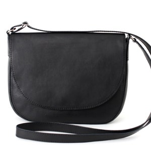 Crossbody Saddle Bag Black Leather, minimalistic shoulder bag image 3