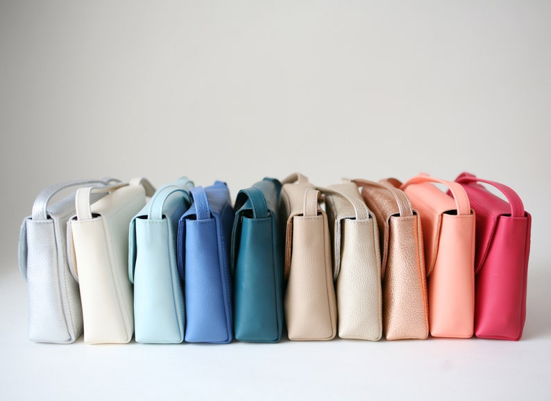 Minimalistische Schultertasche echt Leder Kornblumenblau, kleine Tasche, Handtasche, 11 Farben erhältlich image 4