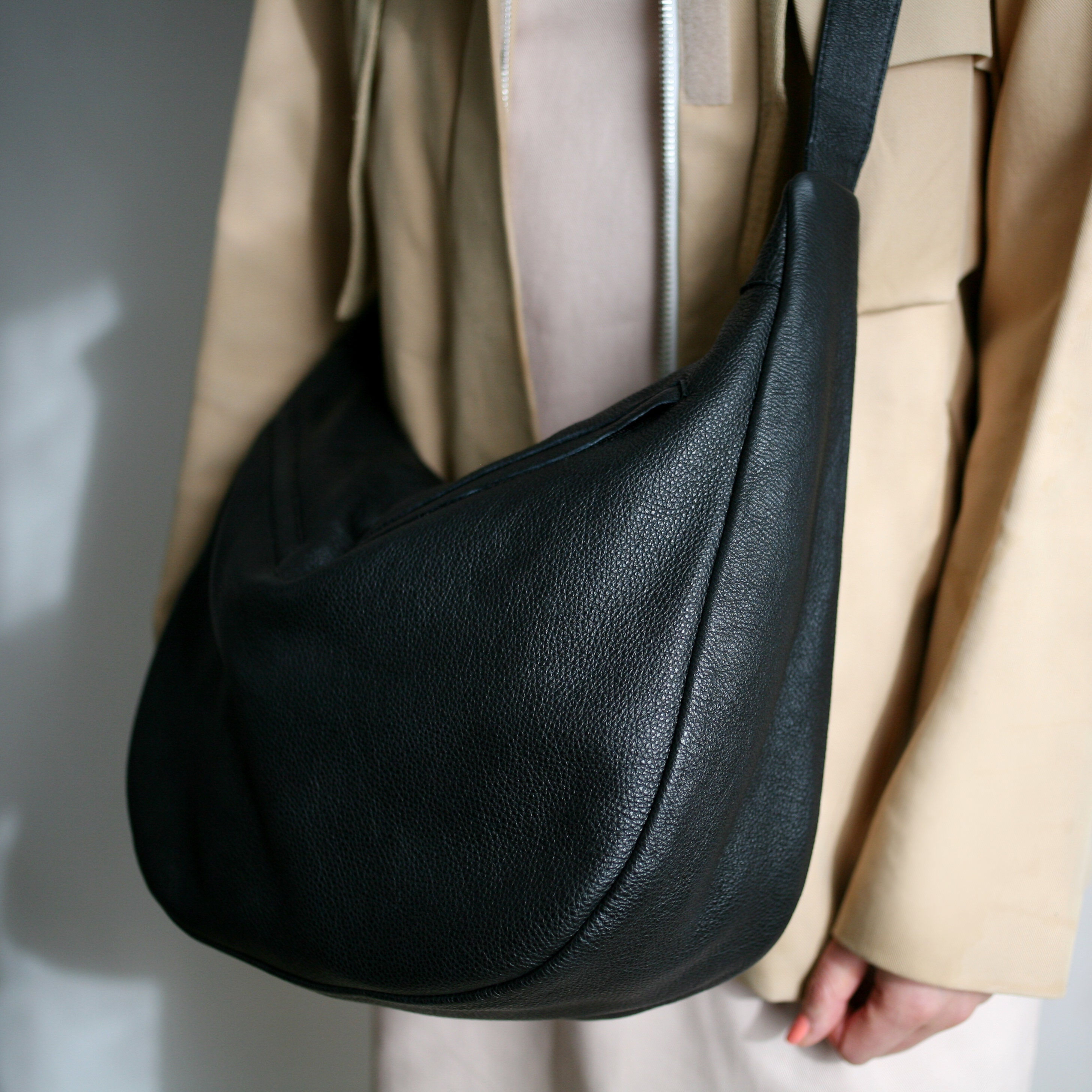 Crossbody Bag BANANA Black Shoulder Bag Soft Big Pouch Bag -  Norway