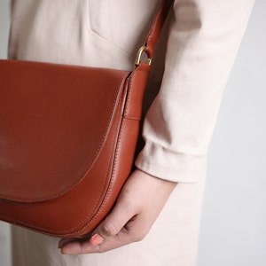 Sac de selle Crossbody Copper Brown Leather, sac à bandoulière minimaliste image 4