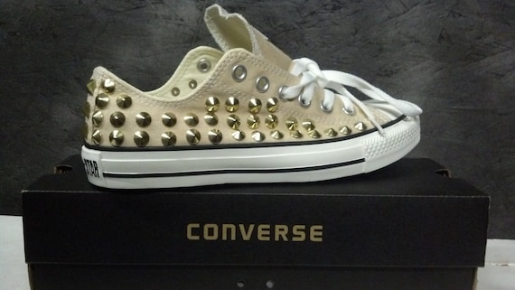 studded converse white