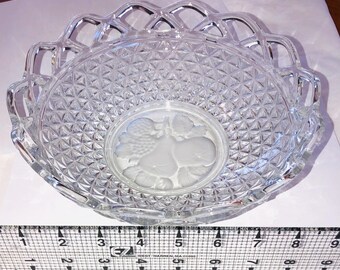 Beautiful Glass 9 inch Serving Bowl Diamond Pattern Lace Rim Intaglio Frosted Fruit Design No Chips or Cracks