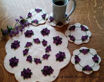 Wool Applique Pattern, Violet Flower Applique Pattern, Spring Wool Applique, Wool Candle Mat, Penny Rug Mug Rug Pattern,  PATTERN ONLY