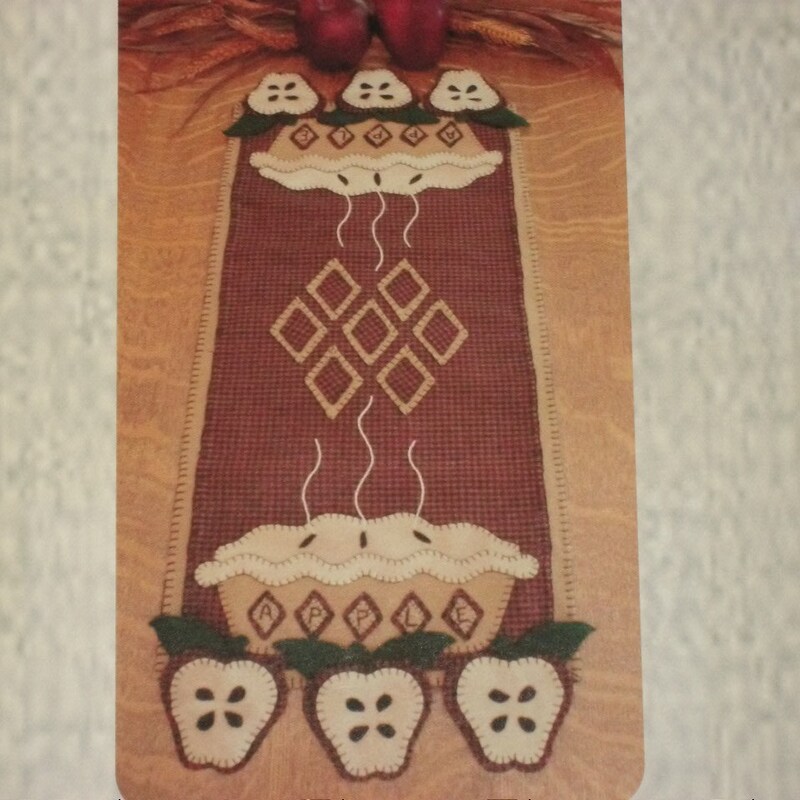 Apple Table Runner Patterns - Etsy