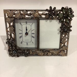 Jeweled Grape Vine Clock Frame: Rustic Desk Decor