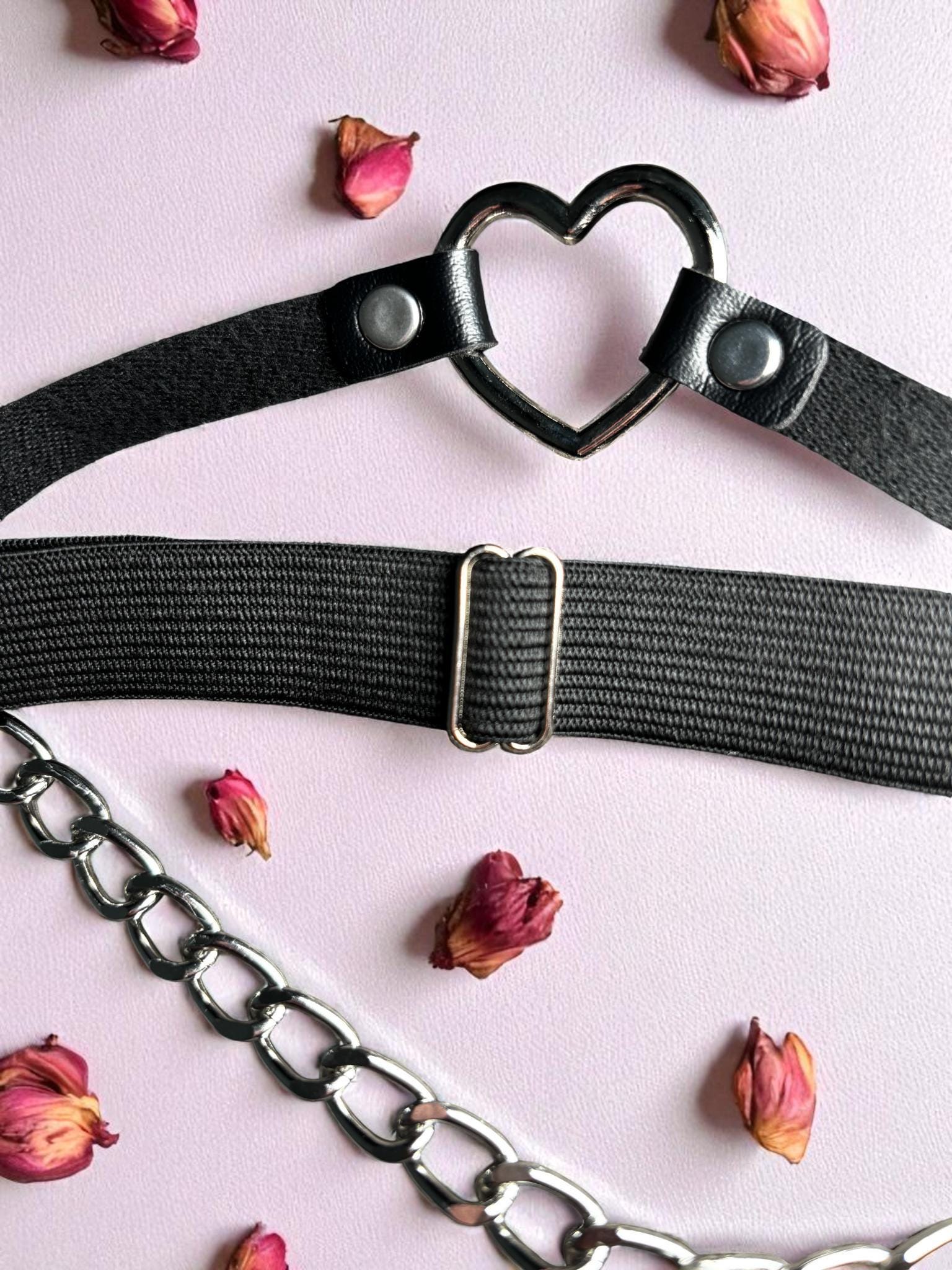 JJDreams Choker In Pelle Gotica Con Ciondolo Cuore: Nero, Regolabile, Per Donna