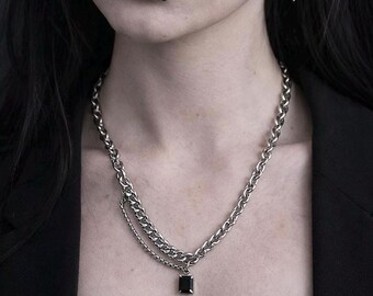Collar de cadena de plata de doble capa con colgante negro – Joyería gótica unisex de acero inoxidable