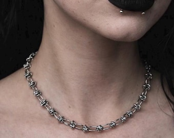 Collar de cadena de eslabones con nudo: cadena de plata hecha a mano, joyería unisex de acero inoxidable.