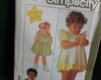 toddlers dress and pinafore simplicity 8993