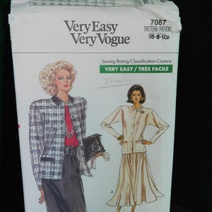 Miss/Misses Petite Jacket and Skirt Pattern Vogue 7067