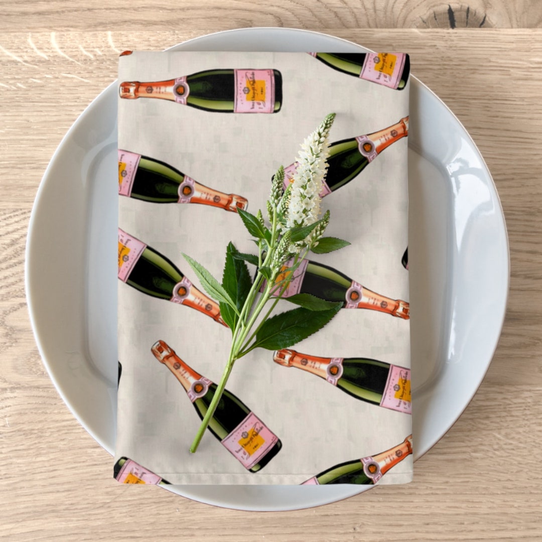 Veuve Champagnes Party Cloth Napkins Set of 4, Dinner Party, Engagement