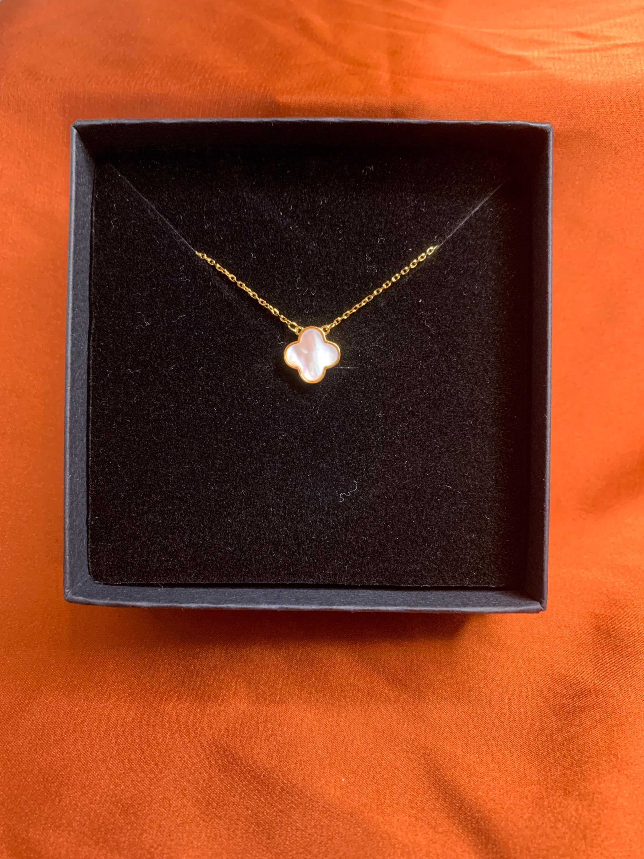 Rachel Zoe - Van Cleef Clover White & Gold Diamond 16+2