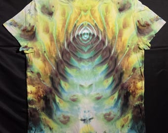 Size M - Mudo Collection Upcycled Women's Tie Dye Shirt