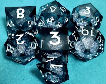 D20 星空テーマの Liquid Core RPG ダイス セットは、ダンジョンズ アンド ドラゴンズのギフトとして最適です。DnD 樹脂ダイス セットは、DnD ギフトとして最適です。