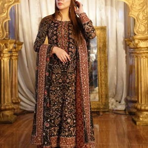 Embroidered silk Pakistani Wedding Dress Indian Salwar Kameez: Formal Party Dresses