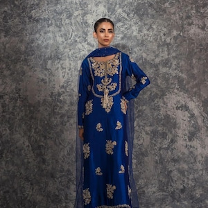 green emerald velvet dress Bin Saeed Luxury Formal Edition'24 main image 1