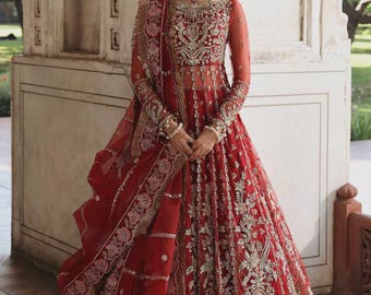 Latest Embroidered Nikkah Dress: Pakistani Bridal mehndi Salwar Kameez