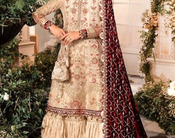 Geborduurde gharara Mehndi-jurk: Pakistaanse Indiase Dholki Mayu-gastpak