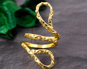 Anillo abstracto de espiral larga, anillo llamativo ajustable con textura dorada, anillo tribal envolvente