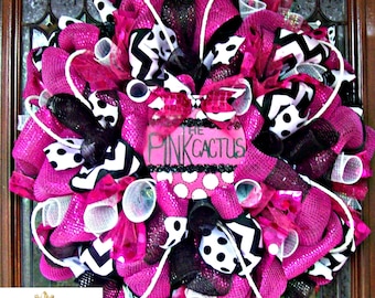 Hot Pink and Black Whimsical Wreath, everyday wreath, wreath, deco mesh wreath, summer wreath, spring wreath, welcome wreath