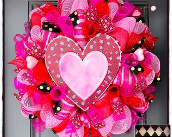 Valentines Centerpiece, Valentine Wreath, Valentines Wreath for front door, Marble Style Heart decor, Leopard Heart