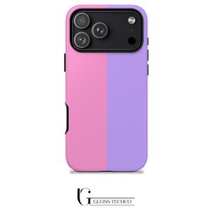 Puede incluir: Una funda de teléfono de dos tonos con un diseño dividido, con una vibrante combinación de rosa y morado. La funda tiene un aspecto elegante y moderno e incluye un recorte para la cámara. La marca "GLOSS TECHCO" está en la parte inferior.