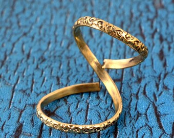 Embossed Spiral Ring, Adjustable Gold Tone Wrap Ring, Boho Filigree Brass Coil Ring, Vintage Style Statement Ring, Unique Gift for Her