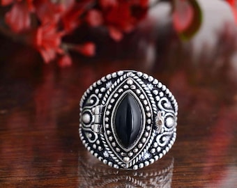 Secret Box Ring, Oxidized Silver Locket Ring, Black Onyx Poison Ring, Gothic Vintage Style Ring, Unique Statement Jewelry