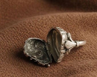 Antique Poison Box Ring, Vintage Face Secret Compartment Ring, Gothic Medusa Ring, Hidden Pill Locket Ring, Gift for Her