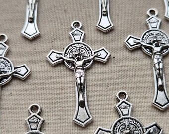 Colgante de la Cruz de San Benito, suministros para la fabricación de joyería católica, collar con medalla de San Benito, pulsera, dije religioso DIY, regalo de fe al por mayor