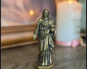 Estatua del Sagrado Corazón de Jesús, pequeña figura religiosa, regalos devocionales católicos, pequeños regalos religiosos, decoración católica para el hogar, regalo de fe.