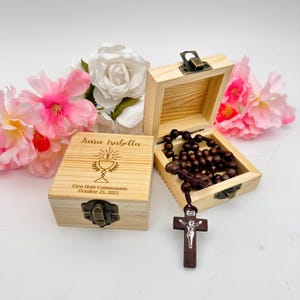 Rosario personalizado grabado para primera comunión, recuerdo personalizado, caja de oración de madera, regalo católico para ahijada, ahijado o ahijado, recuerdo religioso.