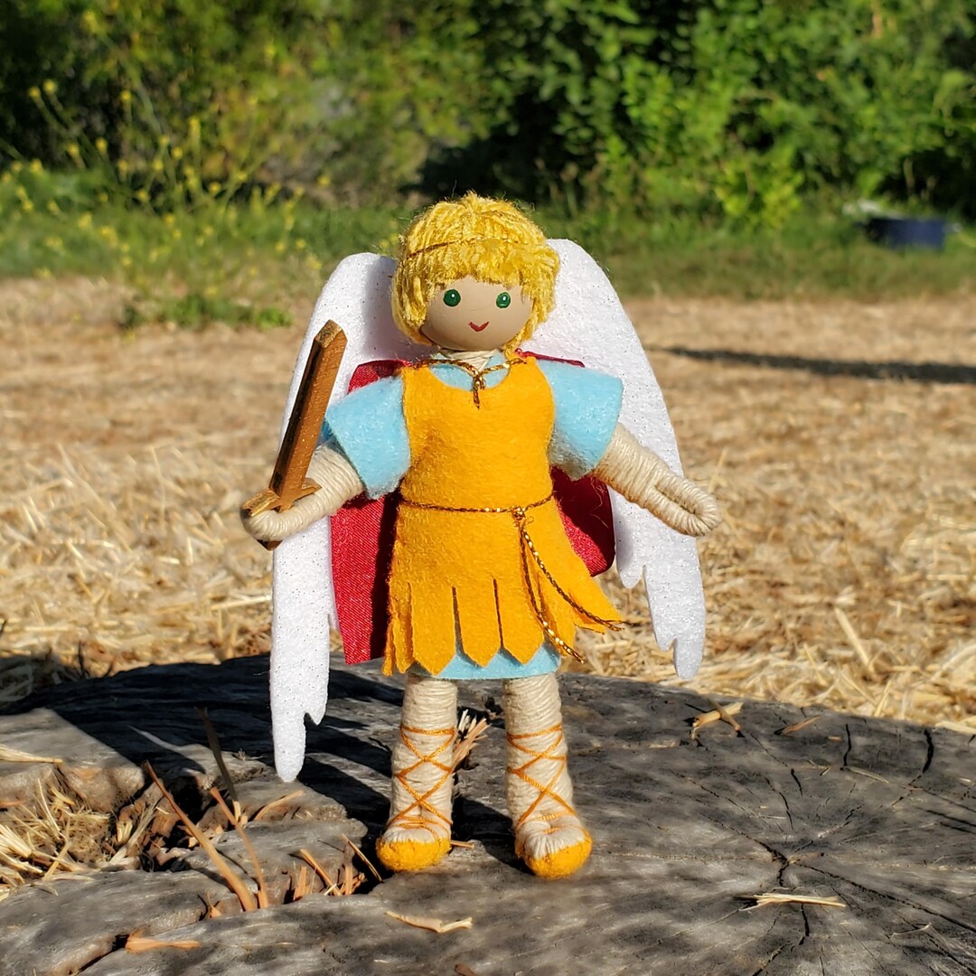 Muñeco de San Miguel Arcángel Juguetes Waldorf de Michaelmas Muñecos de  ángeles de la guarda México