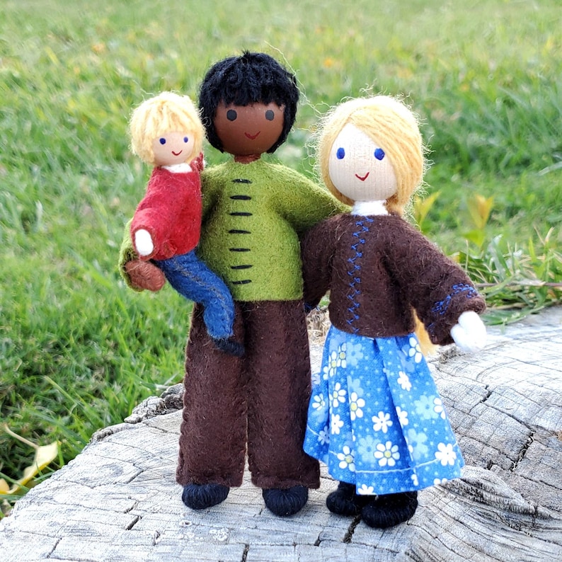 Custom Dollhouse Dolls 112 scale Dollhouse family of 3 Etsy