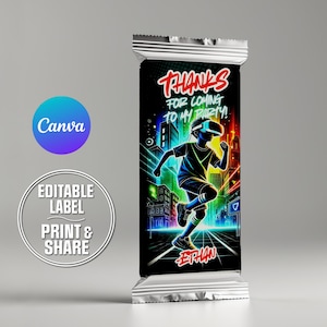 Puede incluir: Un envoltorio de barra de chocolate imprimible con la silueta de una persona que lleva un casco de realidad virtual, corriendo por una ciudad futurista de neón. El texto "THANKS FOR COMING TO MY PARTY!" está escrito en rojo y negro. El nombre "ETHAN" está escrito en blanco en la parte inferior del envoltorio.