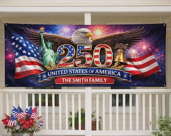 アメリカ建国250周年記念パーティーバナー（名入れ可）、家族名入りカスタムUSAデコレーション、1776-2026愛国心あふれるお祝いサイン、7月4日の背景幕