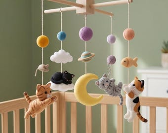 Móvil de fieltro para cuna con diseño de gato, decoración para guardería infantil, móvil de fieltro hecho a mano, móvil de luna y estrellas para bebé, regalo neutro para guardería, idea de regalo, el mejor