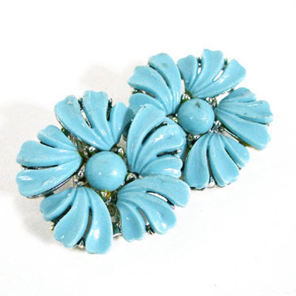 Vintage Lisner Turquoise Flower Earrings - Boucles d'Oreilles Fleur Bleu. Vintage jewelry My Chouchou on Etsy.