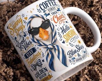Divertido envoltorio de taza de ganso PNG, diseño de sublimación para taza de 11 oz y 15 oz "Primero el café, luego el caos", pañuelo de ganso con gafas de sol, regalo "Vibras soleadas" para ella PNG