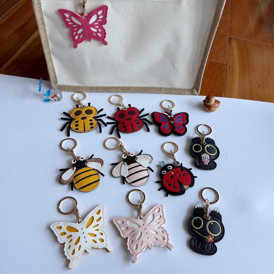 Insect Keychain AirTag Holder – PU Leather Bee, Ladybug, Butterfly Bag ...